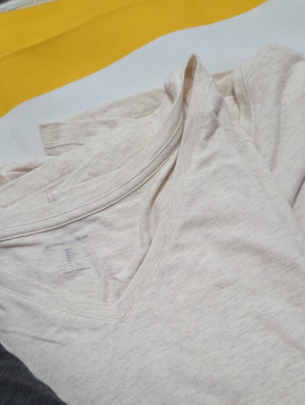 Amazon Essentials Women's V-Neck 3/4 Sleeve Tee 5 Pack - Picture 5 of 11